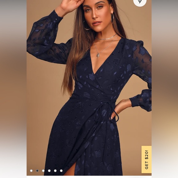 Lulu’s blue floral wrap dress - Picture 3 of 4